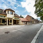 Nova Hospoda - Hotel & Restaurant