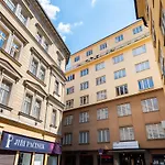 Piano Apartment