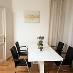 Old Town Square Superior Apartments - Valentin