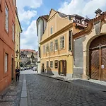 Cozy Quiet Studio At Charles Bridge