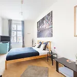 Lily\'S Prague Apartment - 5 Minutes To Charles Bridge