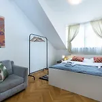 Art Apartments Prague II