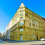 Terra Bohemia Apartment