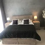 Luxury Apartment With Private Garden