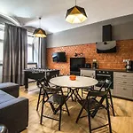 3Bdr Ruterra Apt With Table Football