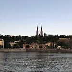 Cassiopeia Prague - Hausbot For 6