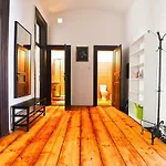 Spacious Cozy Apartments In Centre