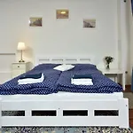 Studio Apartment Dana