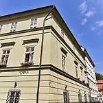 Apartment Nebovidy I - Free Parking - Terrace - Air Conditioning
