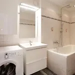 Apartment Near The Charles Bridge