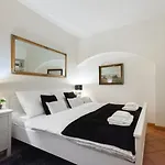 Unique Prague Experience - Charles Bridge Apartments