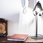 Unique Prague Experience - Charles Bridge Apartments