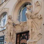 Super Old Town