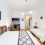 Modern Apartment Skolska 20