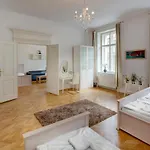 Kaprova - Old Town Apartments