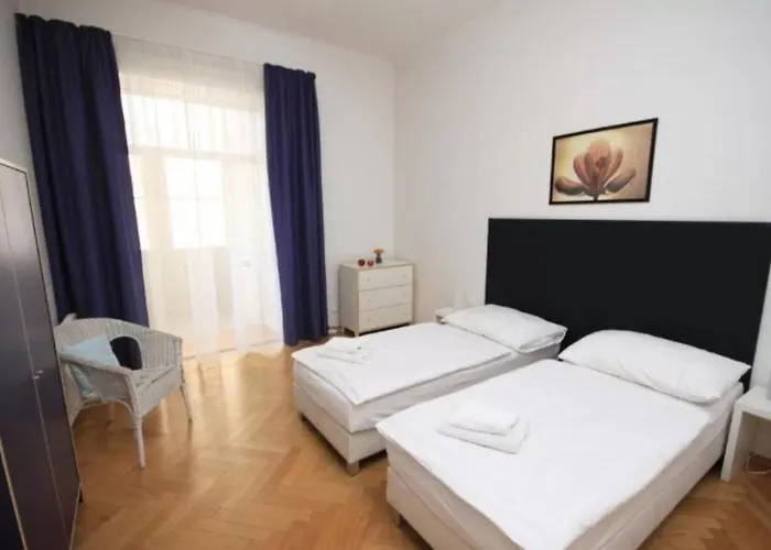 Leo Apartments Old Town