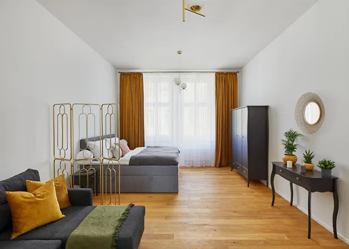 Deluxe Apartment In New Town By Prague Days