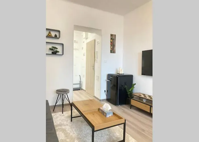 Byt Ve Vrsovicich K Pronajmuti - Cozy Apartment Vrsovice