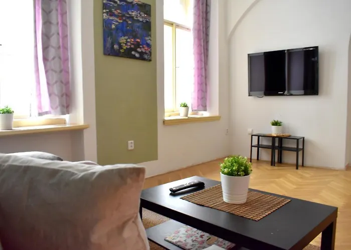 Andy\'S Central 3-Bedroom Apartment !