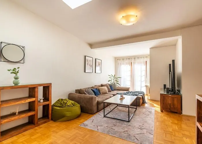 Templova - Old Town Large Apartment With Terrace