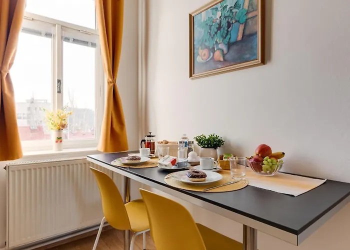 Sunshine Apartment Near The City Center