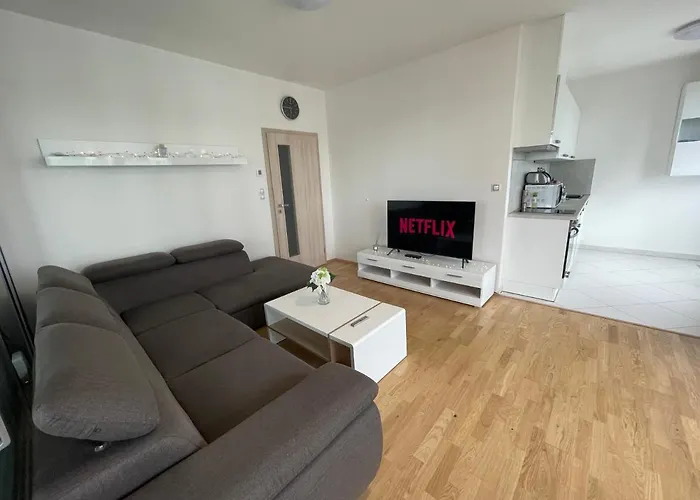 Apartment At Garden Towers