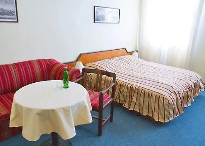 Henry Hotel
