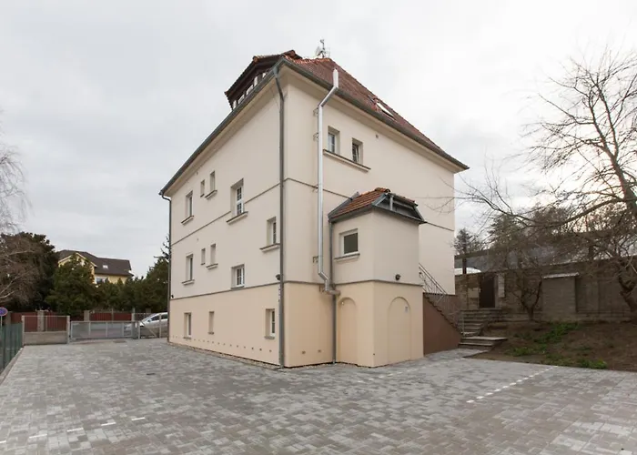 Private Studio By Prague Hosts
