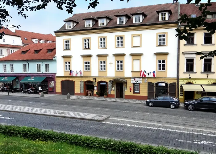 Hotel U Kříže