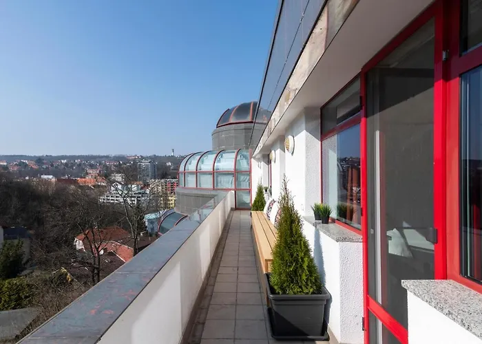 Lovely 3Bd - Rooftop - Jacuzzi&Sauna