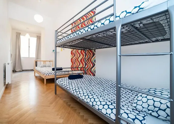 Bright, Spacious Apartment In The Historic Centre