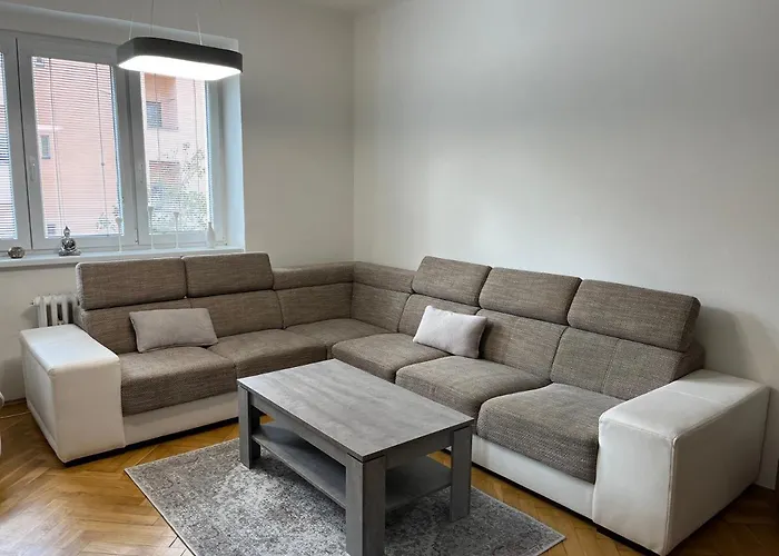 Praha 3 Apartman S Balkonem
