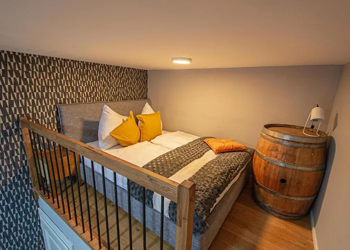 Main Train Station Apartment Close To The The Main Square!
