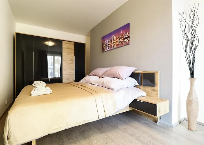 Apartments / 10 Min From Center / O2 Arena