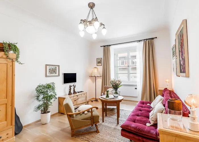 Charming Apartment In Lesser Town