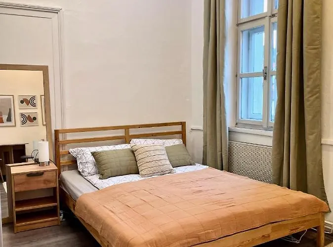 1 Bedroom Studio Close To Palmovka