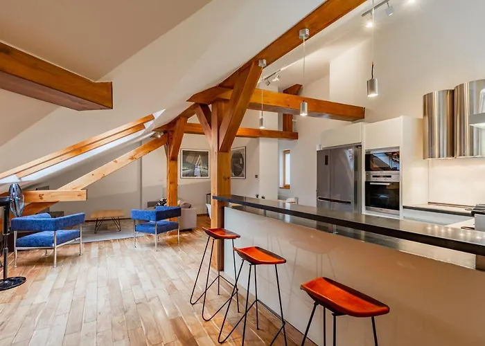 Prague Days - Spacious 117M2 Attic Retreat W Ac - Near Old Town Sq