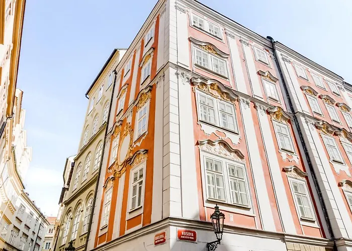 King\'S Road Residence