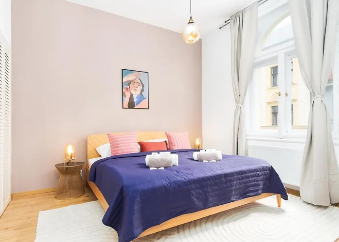 Prague Days - Eclectic Apartment In Trendy Area