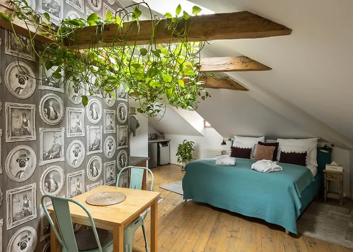 Bohemian Chic 2 Bedroom 2 Bathroom Loft With Hanging Chair