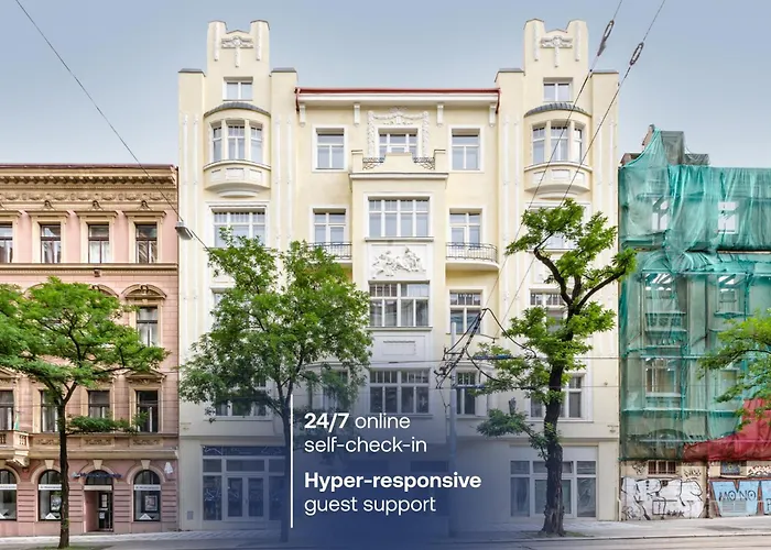Turnkey I Charles Square Apartments