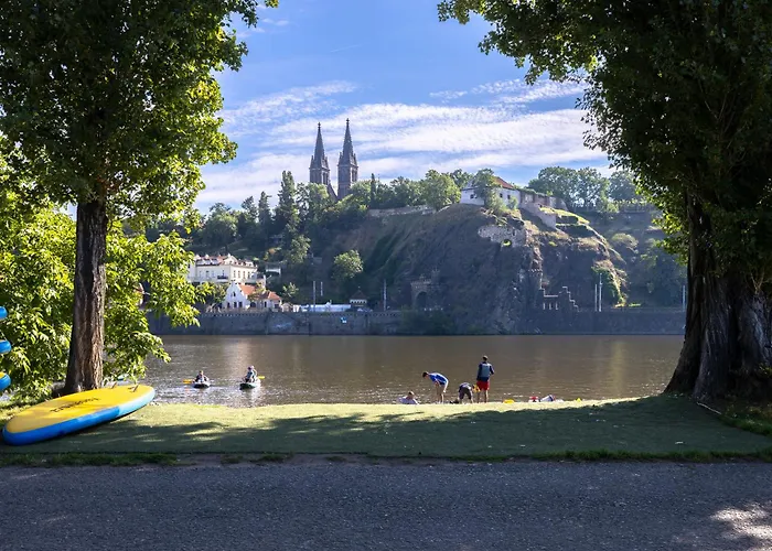 Glamping Escape To The Stars Under Prague Skyline