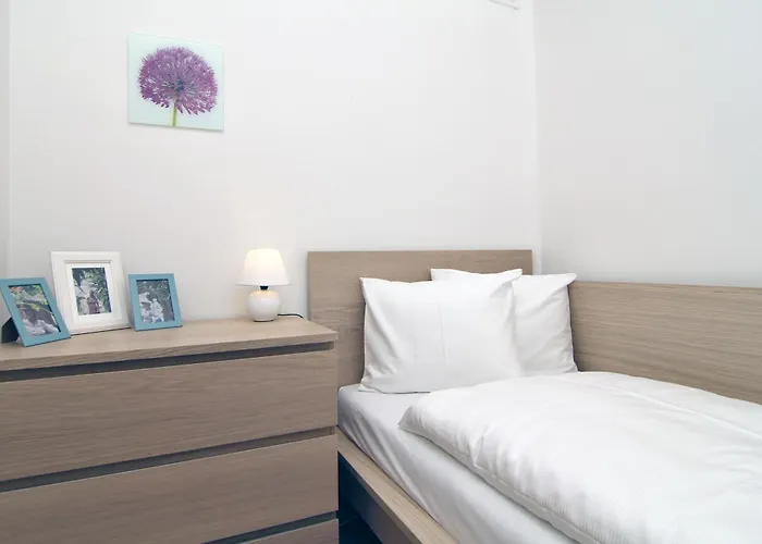 Apartments With 2 Bathrooms