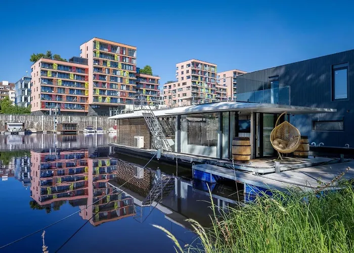 Hausboat Holesovice