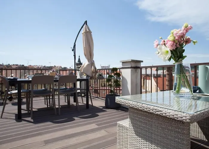 Unique City Centre Duplex, Prague Castle View, Roof Top Terrace