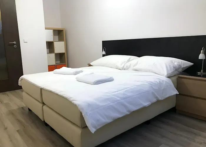 Valentine\'S National Museum Apartments