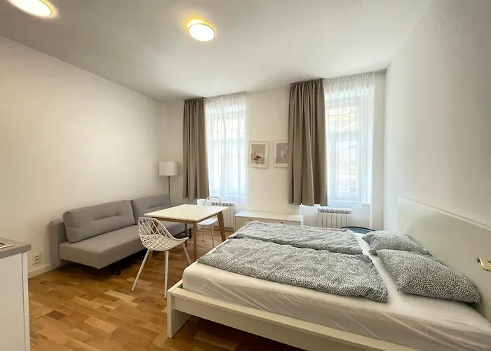 Varsavska Apartment 203
