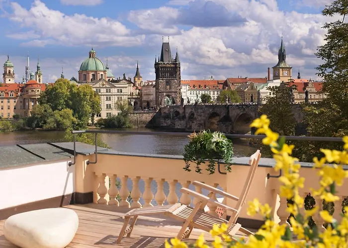 Residence Charles Bridge