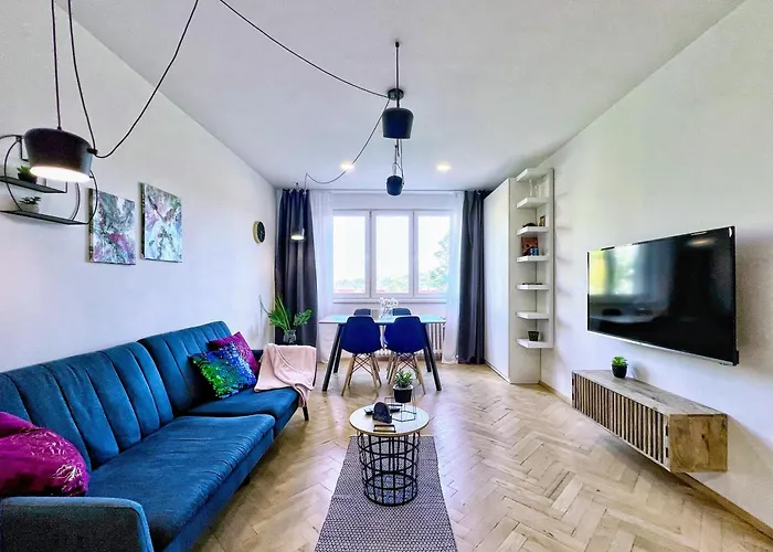 Jana\'S Wow Apt, 2Br, Metro Next Door, Near The Airport