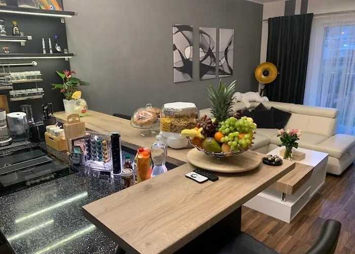 Krejcarek Garden Apartment